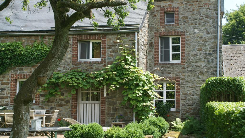 B&B Le Secret Du Bois Bourseigne-Vieille Extérieur photo