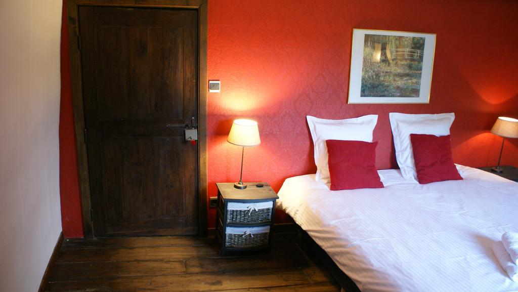 B&B Le Secret Du Bois Bourseigne-Vieille Chambre photo