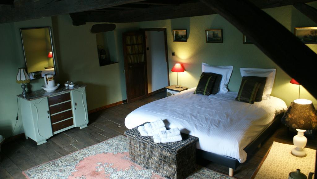 B&B Le Secret Du Bois Bourseigne-Vieille Extérieur photo